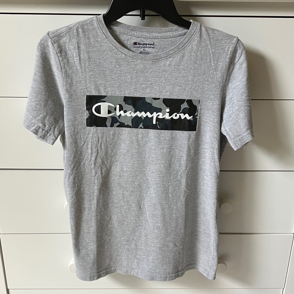 🏈 Champion Youth XL Camouflage Logo Gray Tee